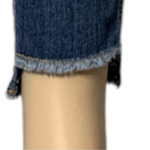 INDIGO REIN Gorgeous Embroidery Ankle Blue Jeans    Size 9 - Picture 13 of 16